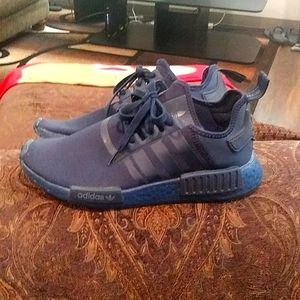 "SOLD" LADY adidas